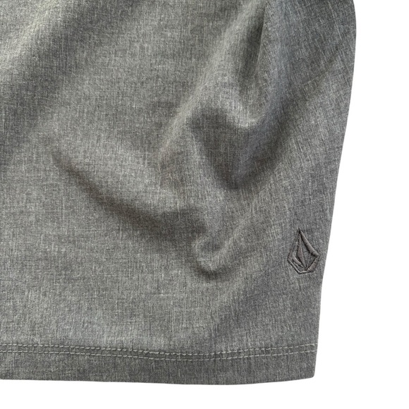 Volcom Men's Charcoal Flat Front Dressy, Classic Shorts 34x21 - Picture 4 of 6